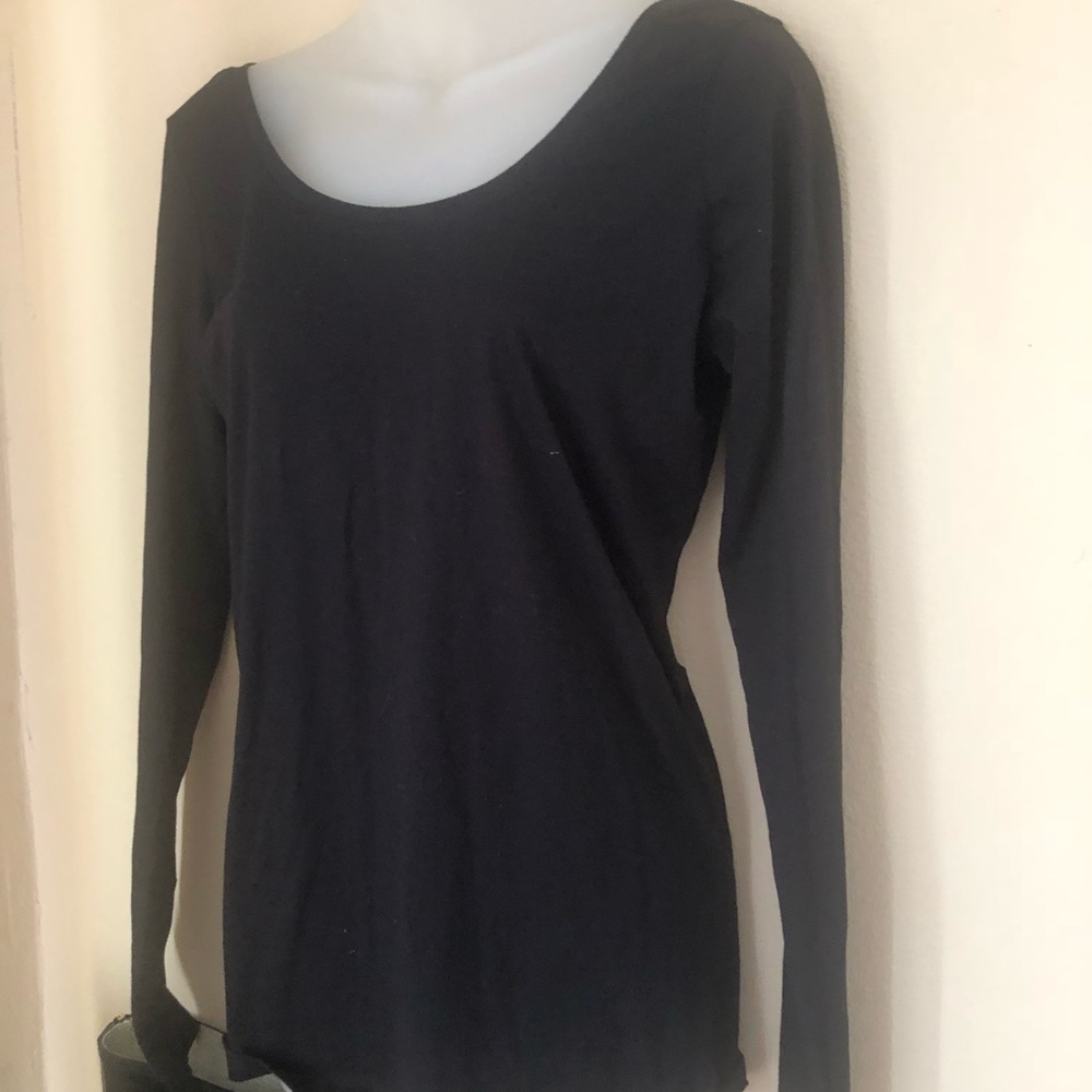 Fabletics Black Long Sleeve Shirt Deep Back